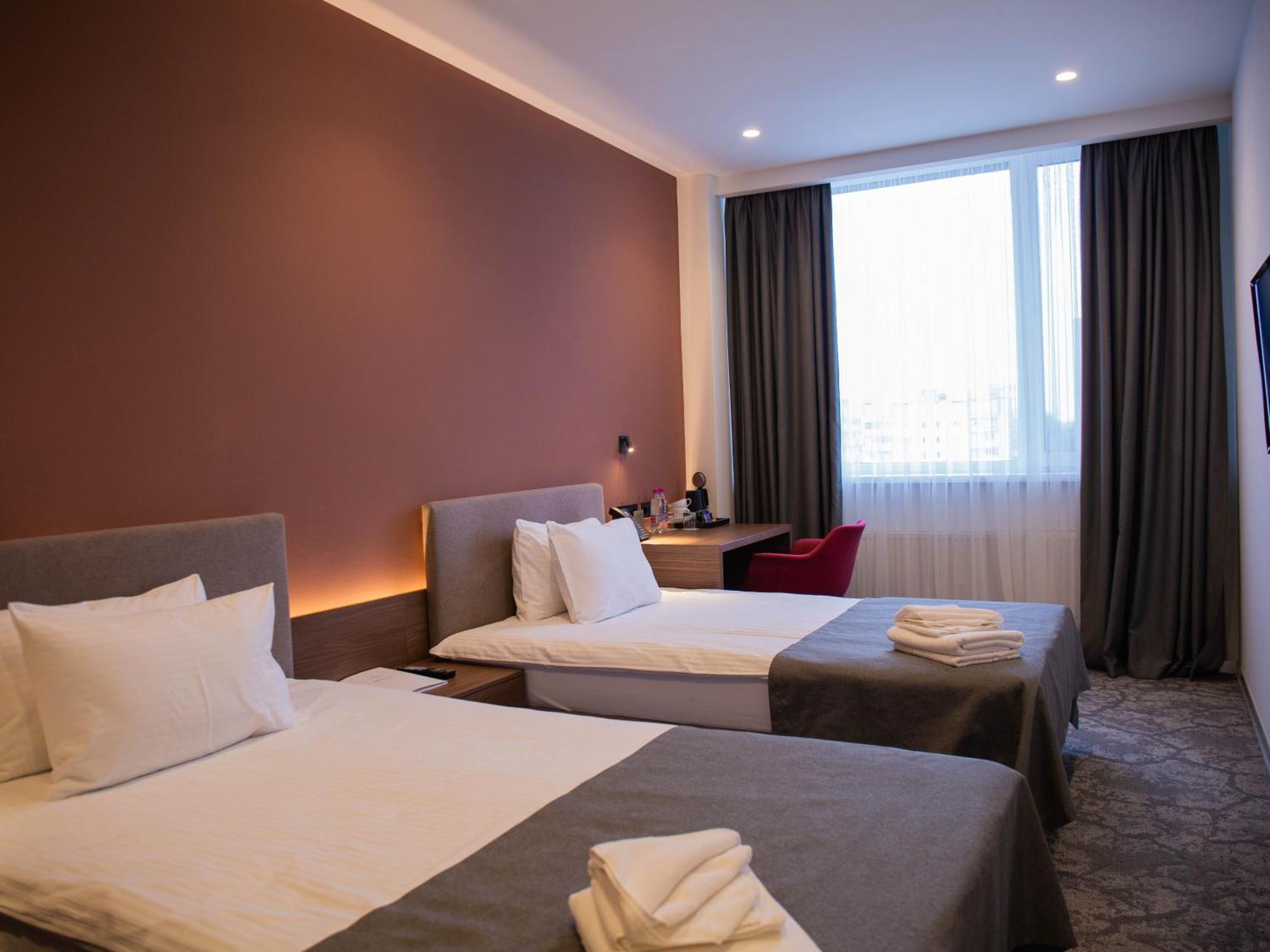 Small 4* Винница